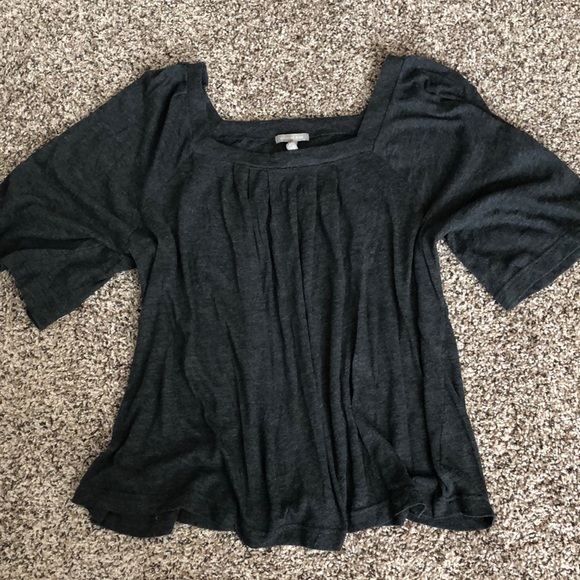Old Navy Tops - Women's plus Old Navy charcoal t-shirt